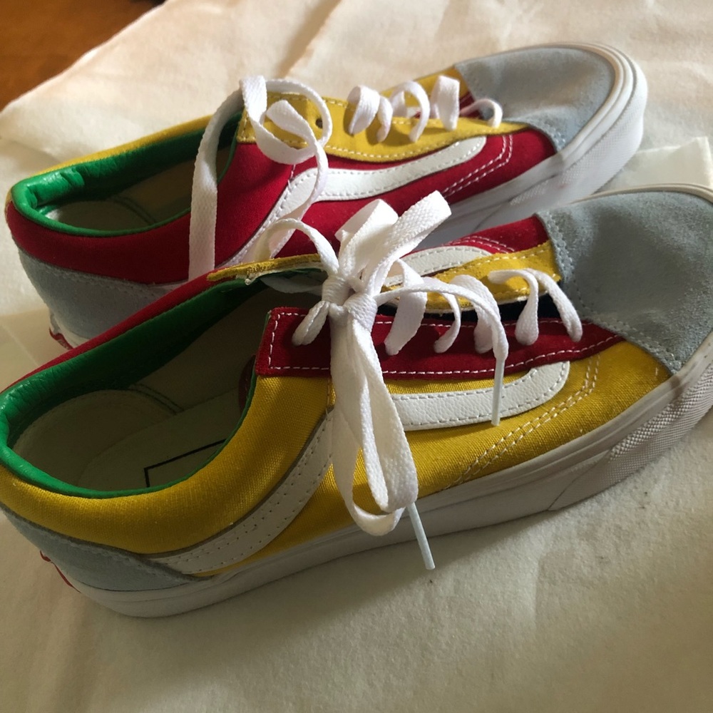 Multicolor Vans Women’s Size 7.5 (Men’s 6)